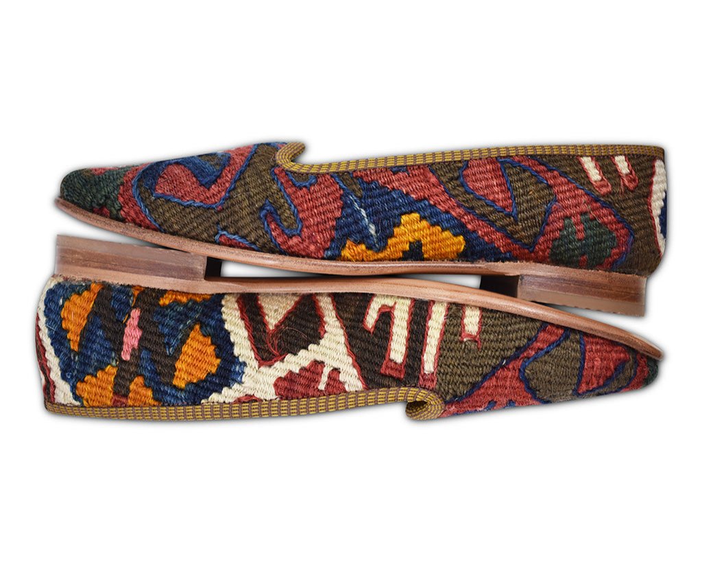Blue and red tapestry shoes size 9