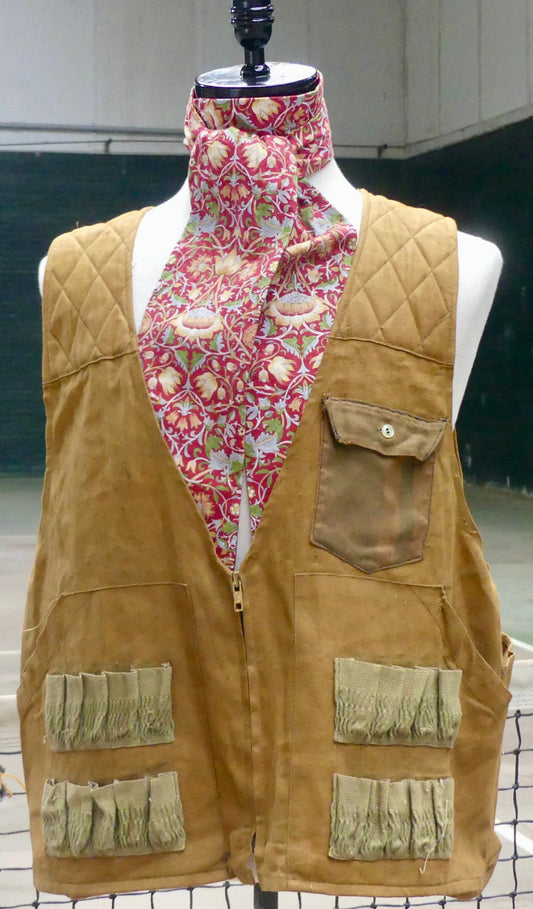 Canvas shooting vest VTG and good condition