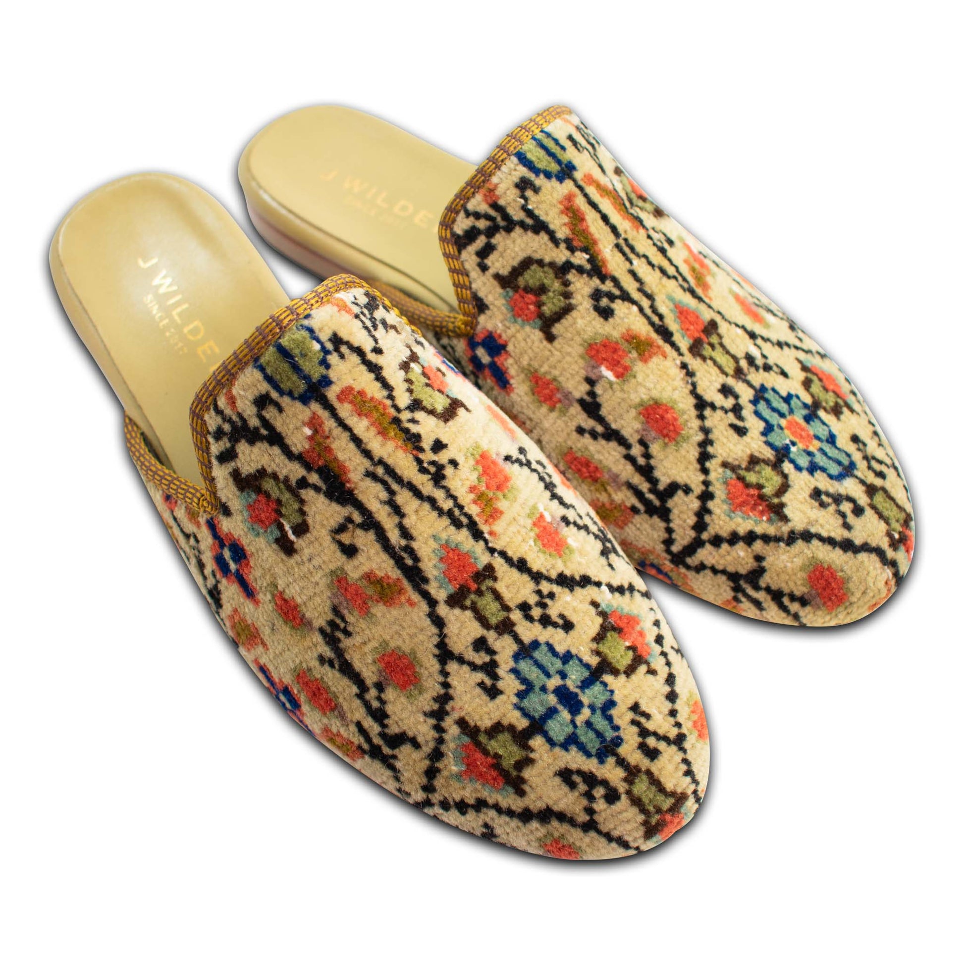 The Turkish slipper shoe in wool carpet