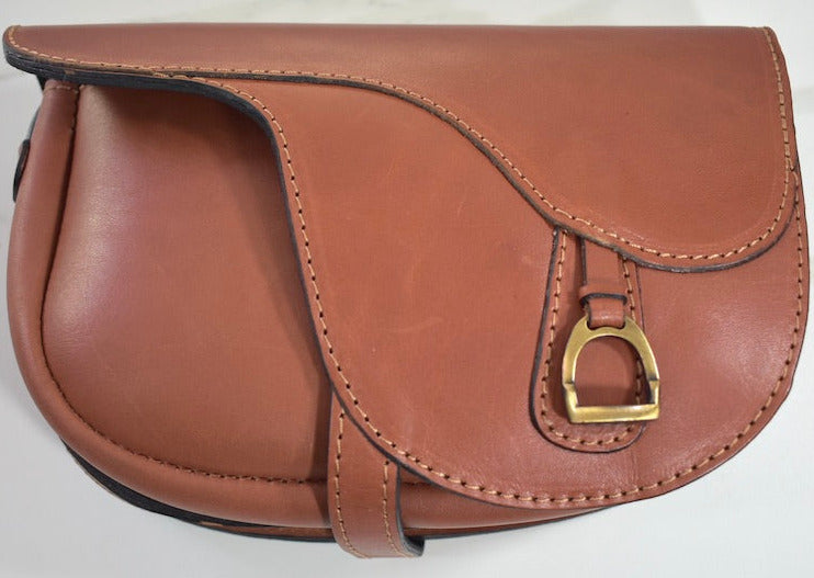 Women's tan leather saddle purse with strap  bolso cuero argentina
